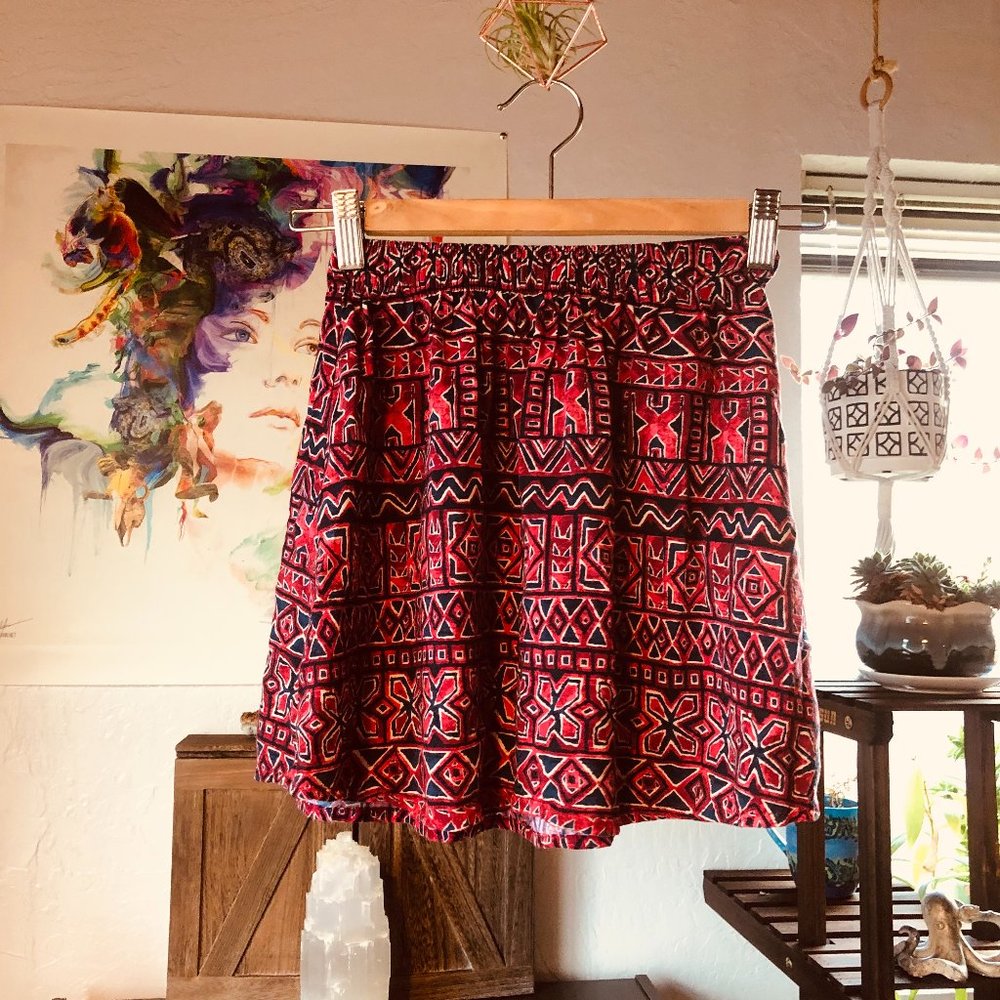 Hollister Red and Blue Geo Print Skater Skirt (XS)